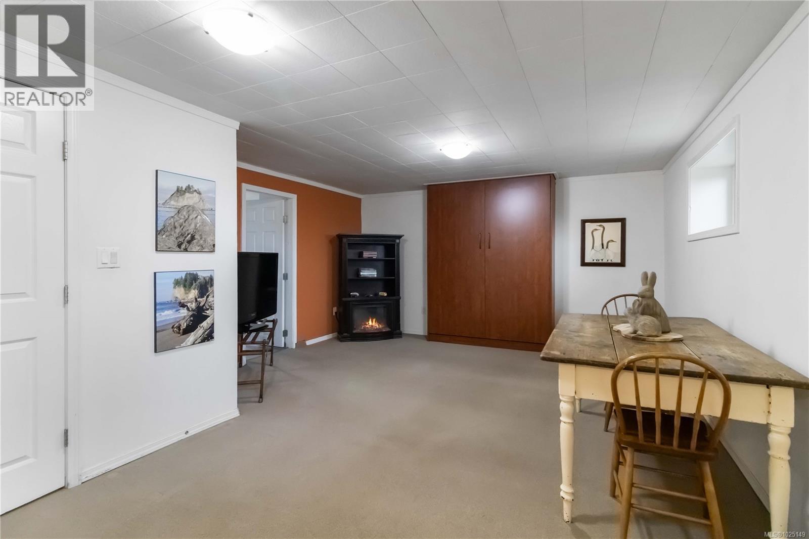 1027 Wurtele Pl, Esquimalt, British Columbia  V9A 4S2 - Photo 35 - 1025149