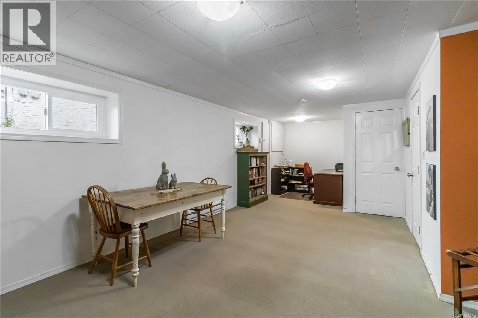 1027 Wurtele Pl, Esquimalt, British Columbia  V9A 4S2 - Photo 36 - 1025149