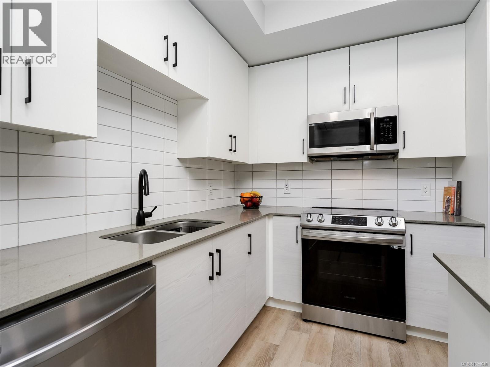 106 2469 Gateway Rd, Langford, British Columbia  V9B 6R7 - Photo 8 - 1025049