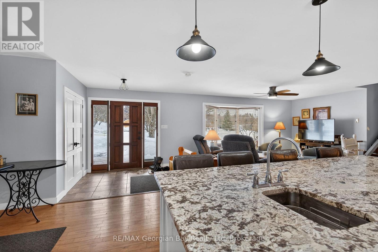 63 Lepage Drive, Penetanguishene, Ontario  L9M 1R5 - Photo 14 - S12763384