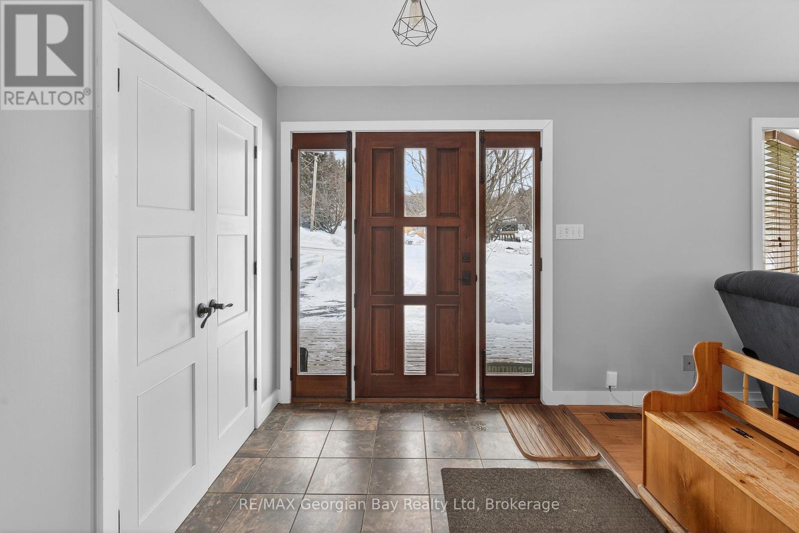 63 Lepage Drive, Penetanguishene, Ontario  L9M 1R5 - Photo 5 - S12763384