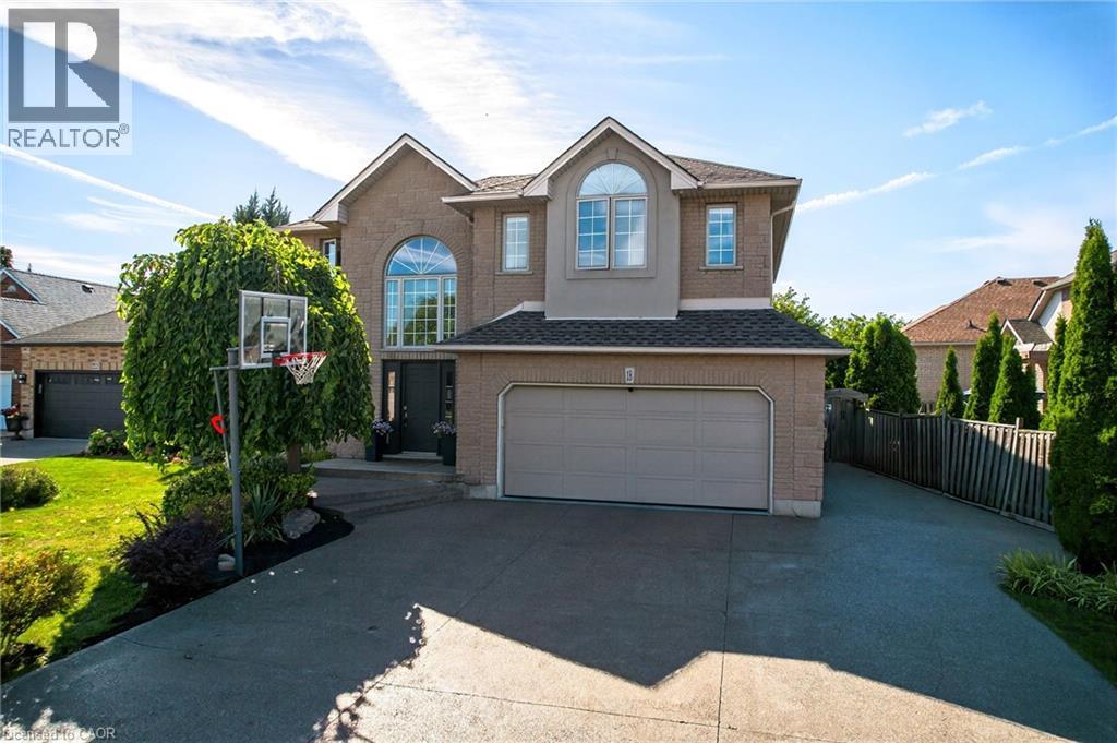 18 Konstantine Court, Hamilton, Ontario  L9B 2T3 - Photo 2 - 40803361