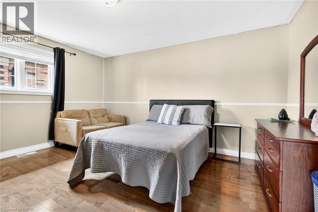 18 Konstantine Court, Hamilton, Ontario  L9B 2T3 - Photo 28 - 40803361