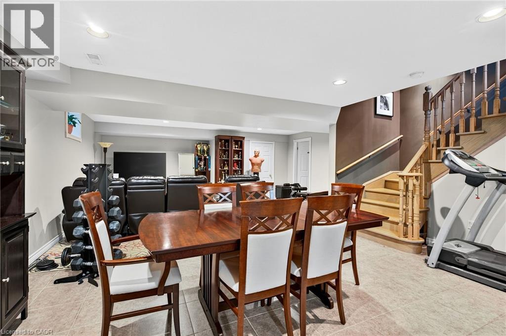 18 Konstantine Court, Hamilton, Ontario  L9B 2T3 - Photo 32 - 40803361