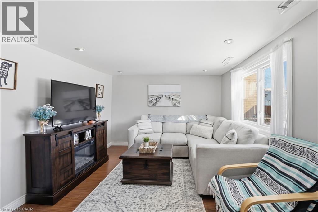 25 Delena Avenue N, Hamilton, Ontario  L8H 6B5 - Photo 11 - 40801394