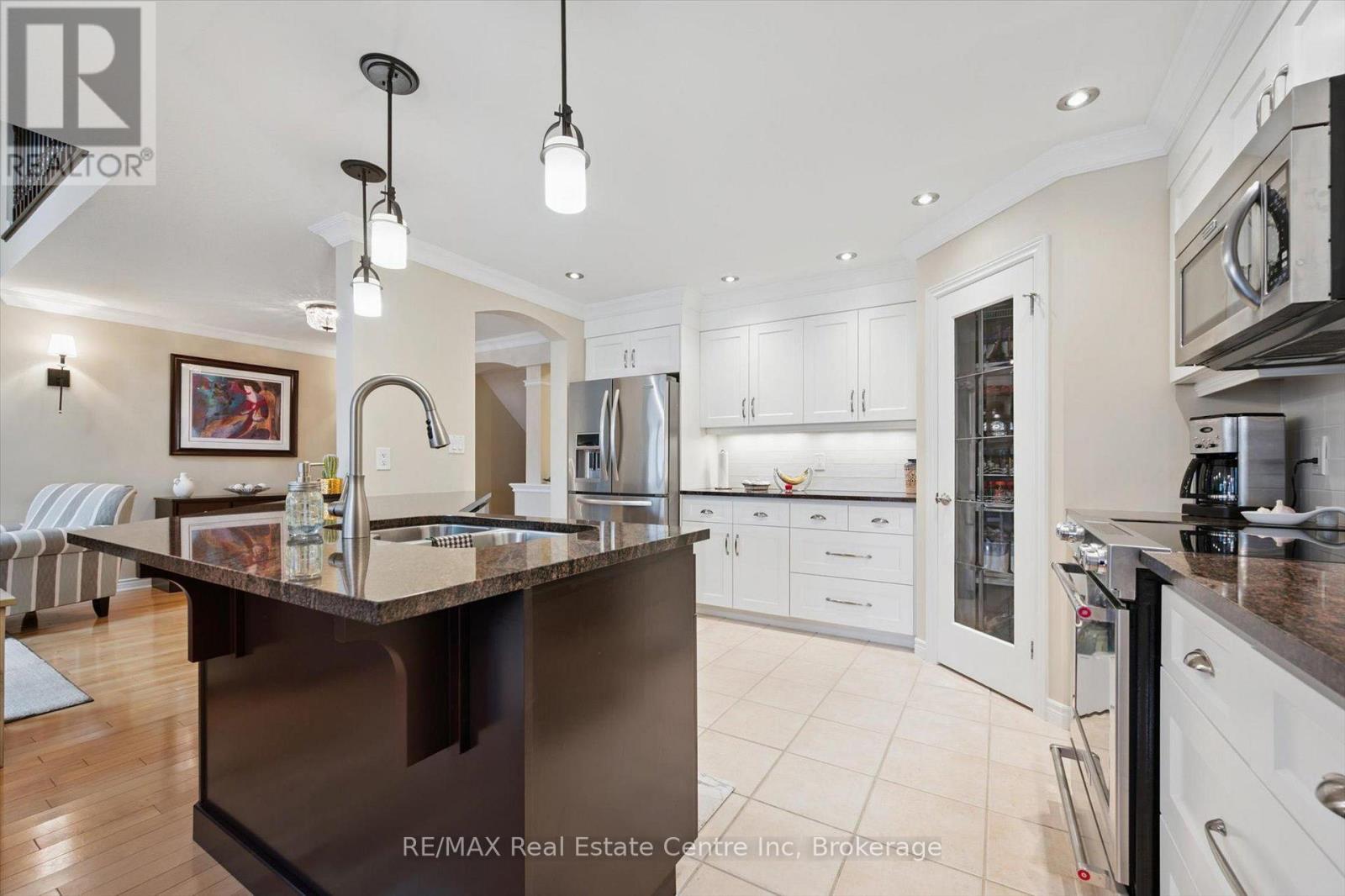 186 Riverwalk Place, Guelph/eramosa, Ontario  N0B 2K0 - Photo 8 - X12763344