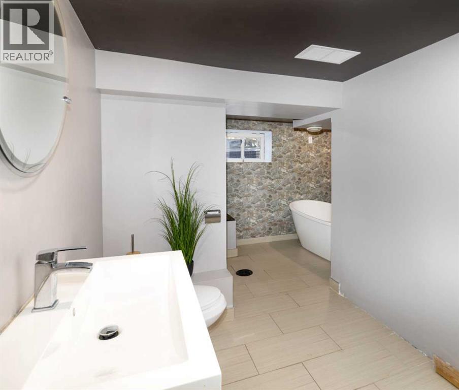 4736 56 Street, Red Deer, Alberta  T4N 2K3 - Photo 35 - A2277272