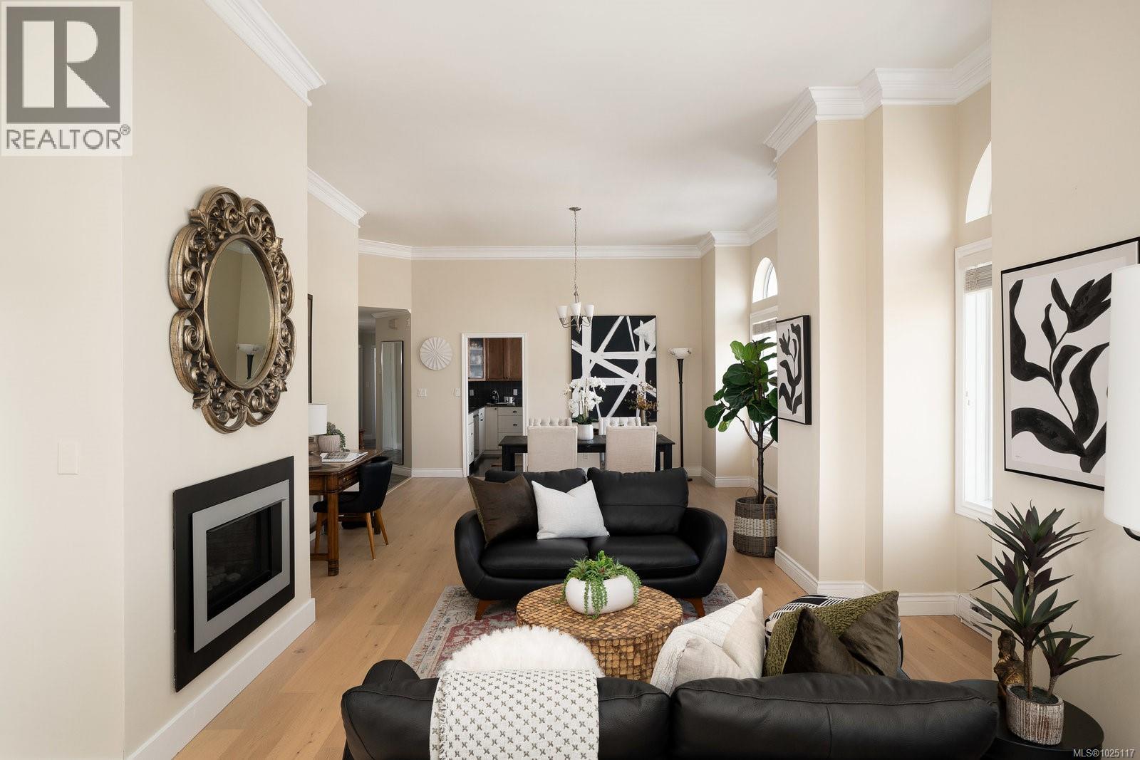 518 10 Paul Kane Pl, Victoria, British Columbia  V9A 7J8 - Photo 5 - 1025117