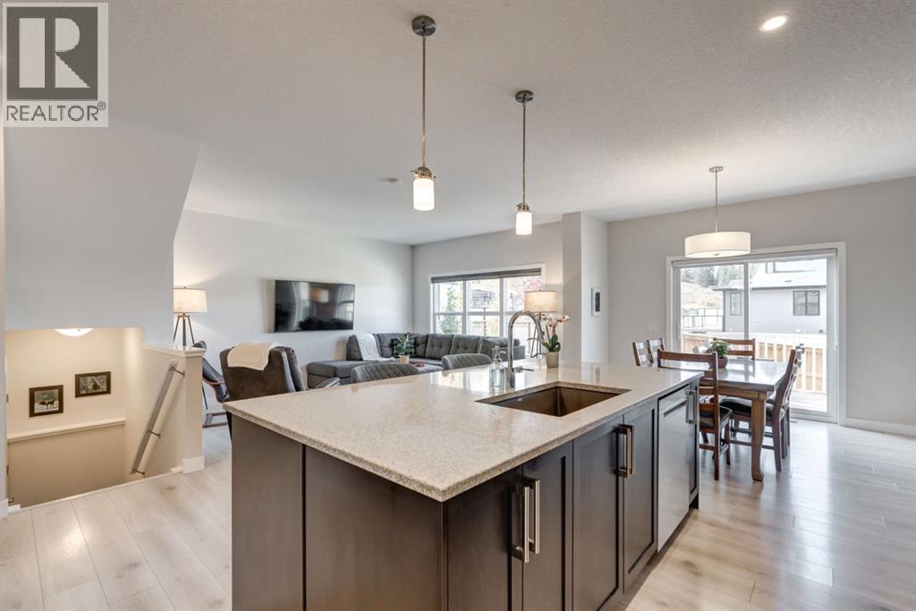 218 Riviera View, Cochrane, Alberta  T4C 0Z2 - Photo 6 - A2274949