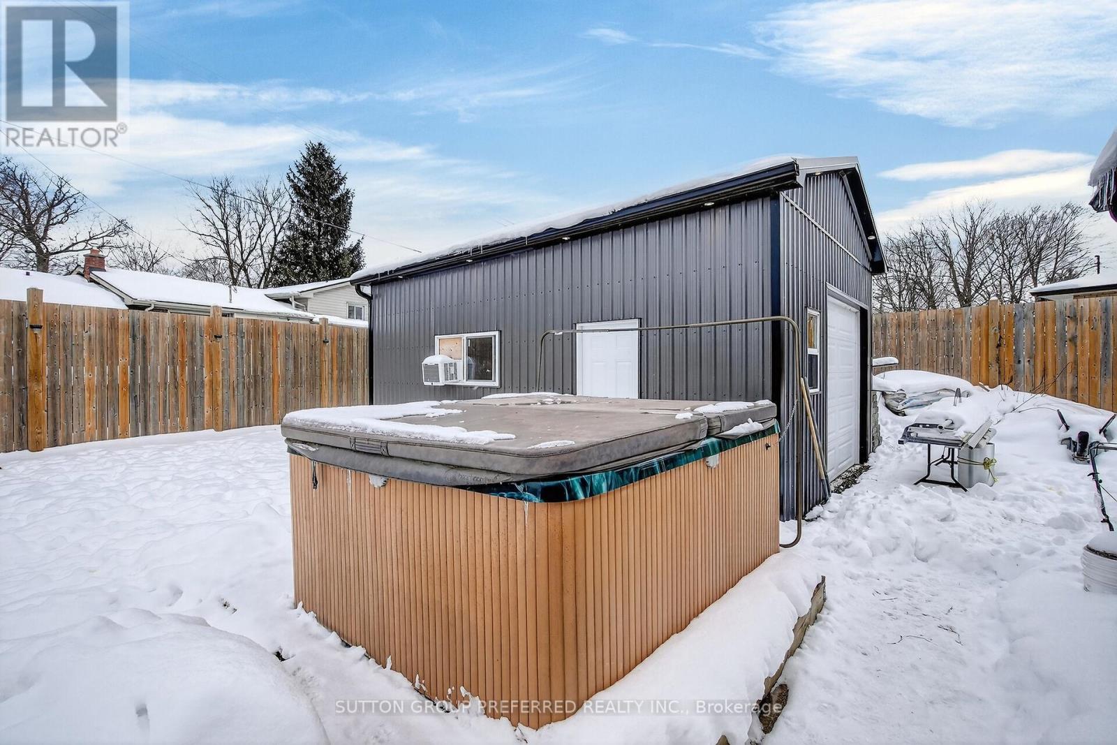 264 Chittick Crescent, Thames Centre, Ontario  N0L 1G3 - Photo 45 - X12763364