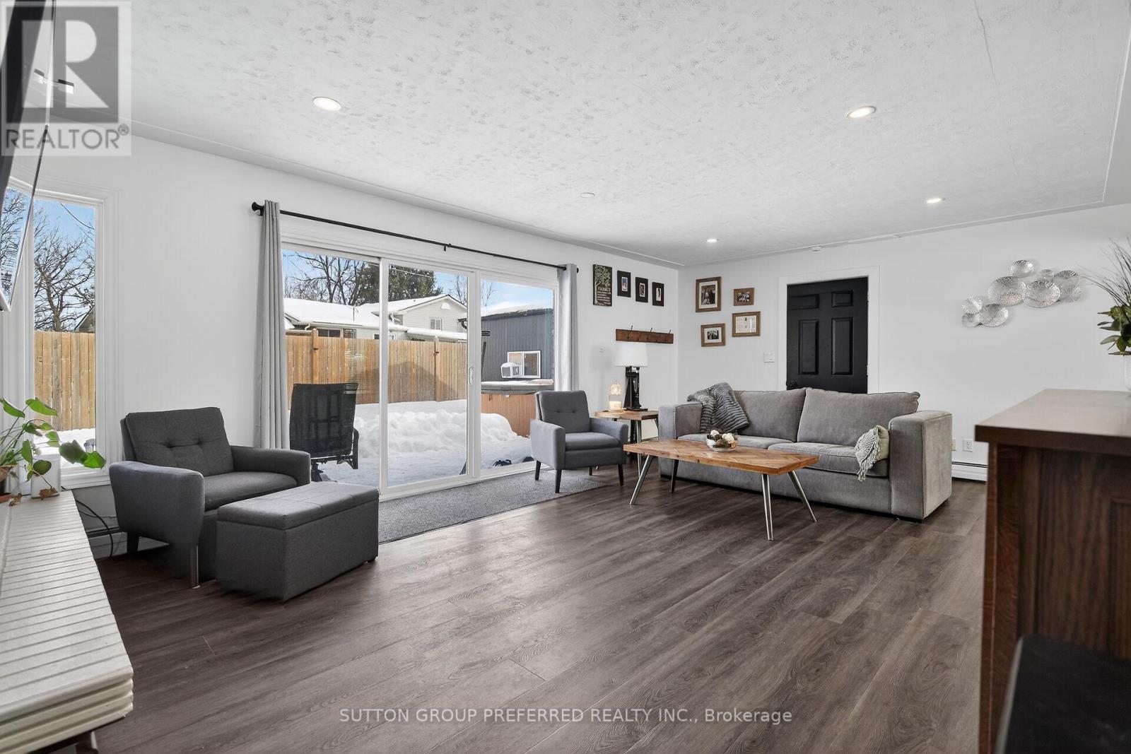 264 Chittick Crescent, Thames Centre, Ontario  N0L 1G3 - Photo 6 - X12763364