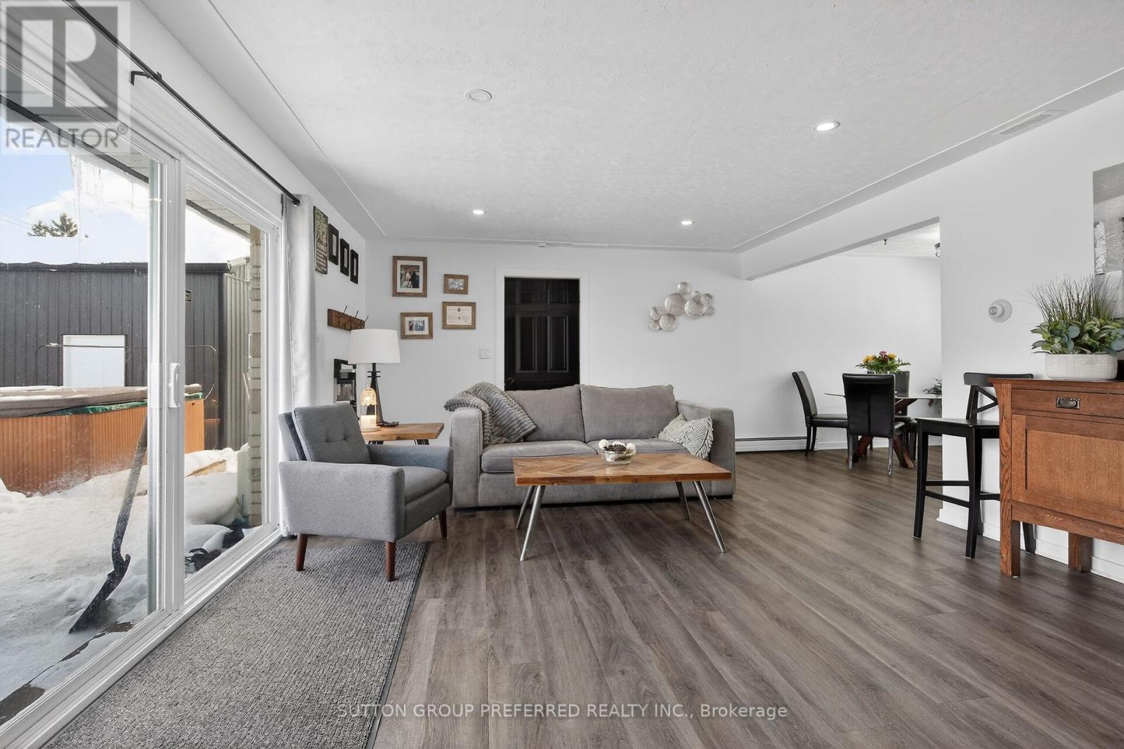 264 Chittick Crescent, Thames Centre, Ontario  N0L 1G3 - Photo 9 - X12763364