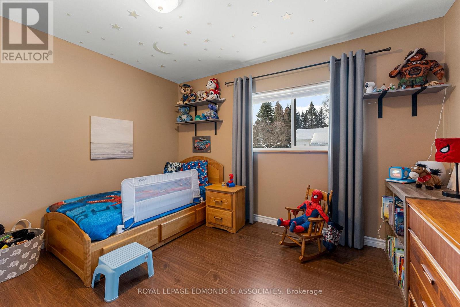 24 Ottawa Street, Laurentian Hills, Ontario  K0J 1J0 - Photo 15 - X12763304