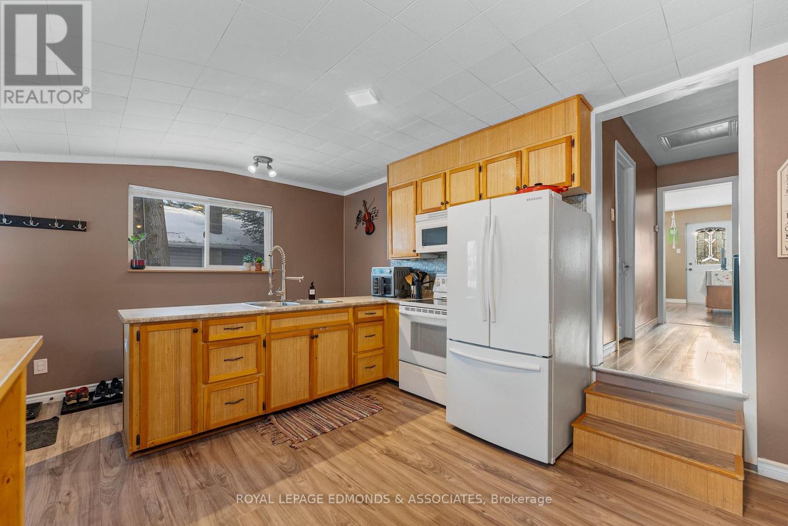 24 Ottawa Street, Laurentian Hills, Ontario  K0J 1J0 - Photo 17 - X12763304