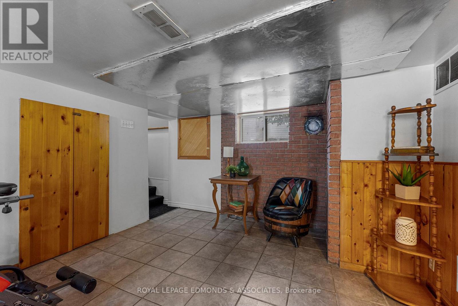 24 Ottawa Street, Laurentian Hills, Ontario  K0J 1J0 - Photo 26 - X12763304