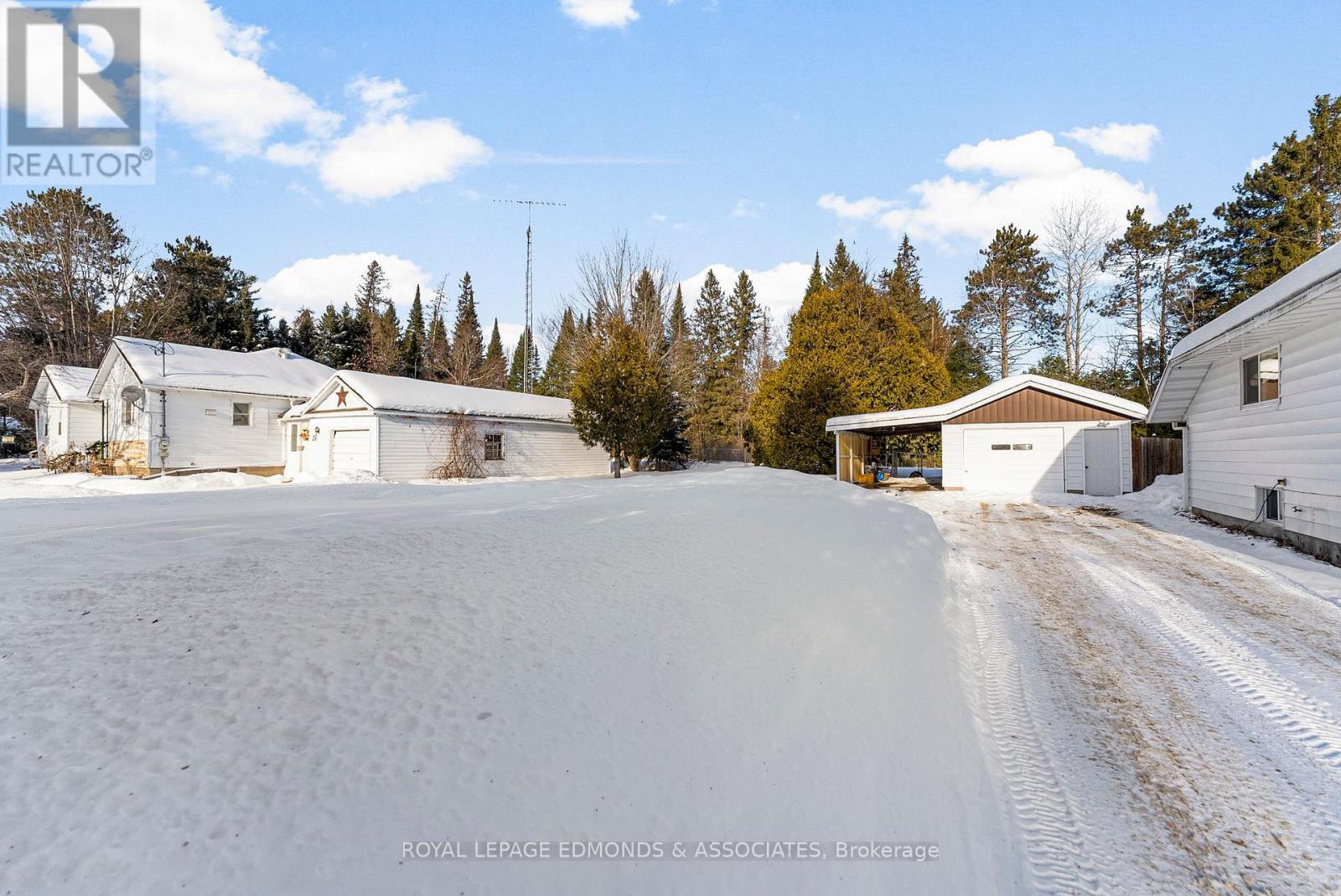 24 Ottawa Street, Laurentian Hills, Ontario  K0J 1J0 - Photo 29 - X12763304