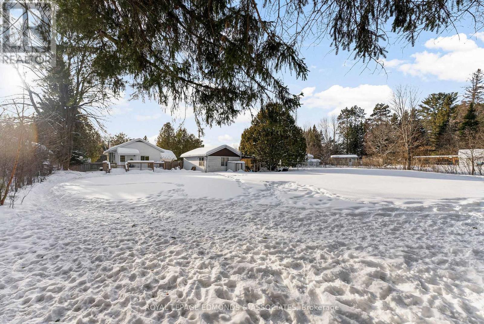 24 Ottawa Street, Laurentian Hills, Ontario  K0J 1J0 - Photo 35 - X12763304