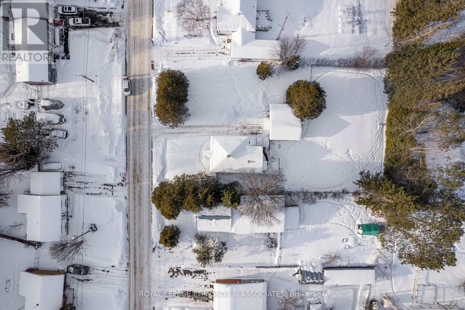 24 Ottawa Street, Laurentian Hills, Ontario  K0J 1J0 - Photo 38 - X12763304