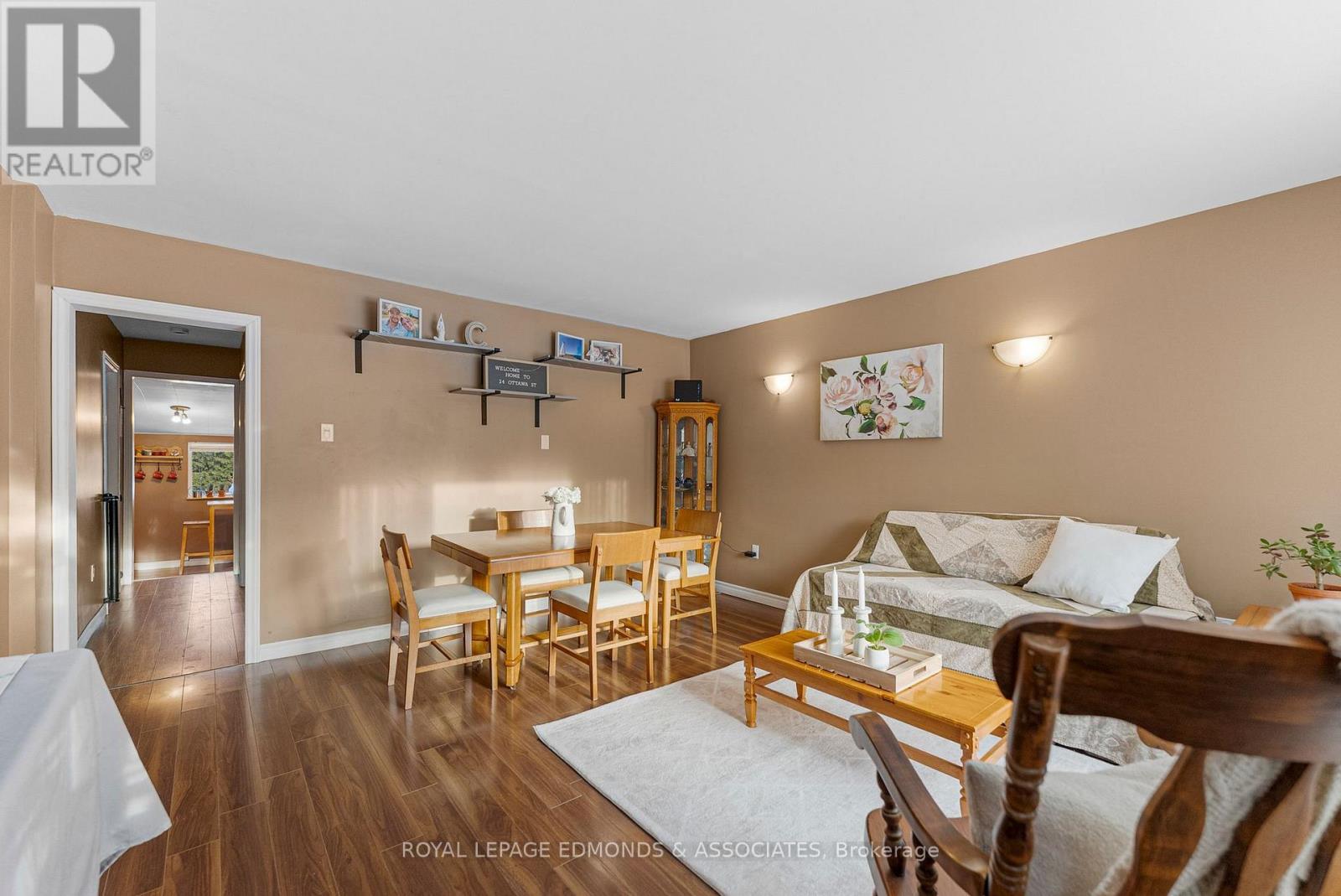 24 Ottawa Street, Laurentian Hills, Ontario  K0J 1J0 - Photo 8 - X12763304