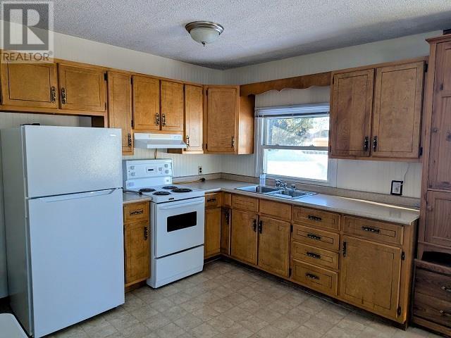 35 Keith Ave, Dryden, Ontario  P8N 3K8 - Photo 2 - TB2600082