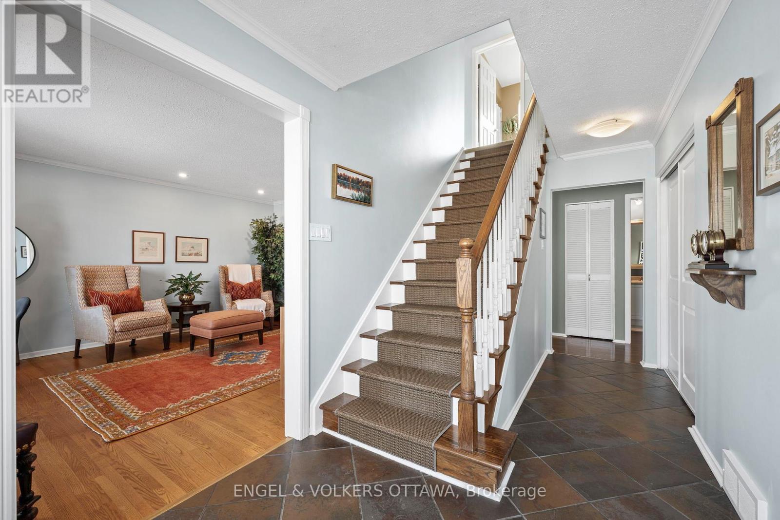 1336 Cahill Drive, Ottawa, Ontario  K1V 7K4 - Photo 4 - X12763322