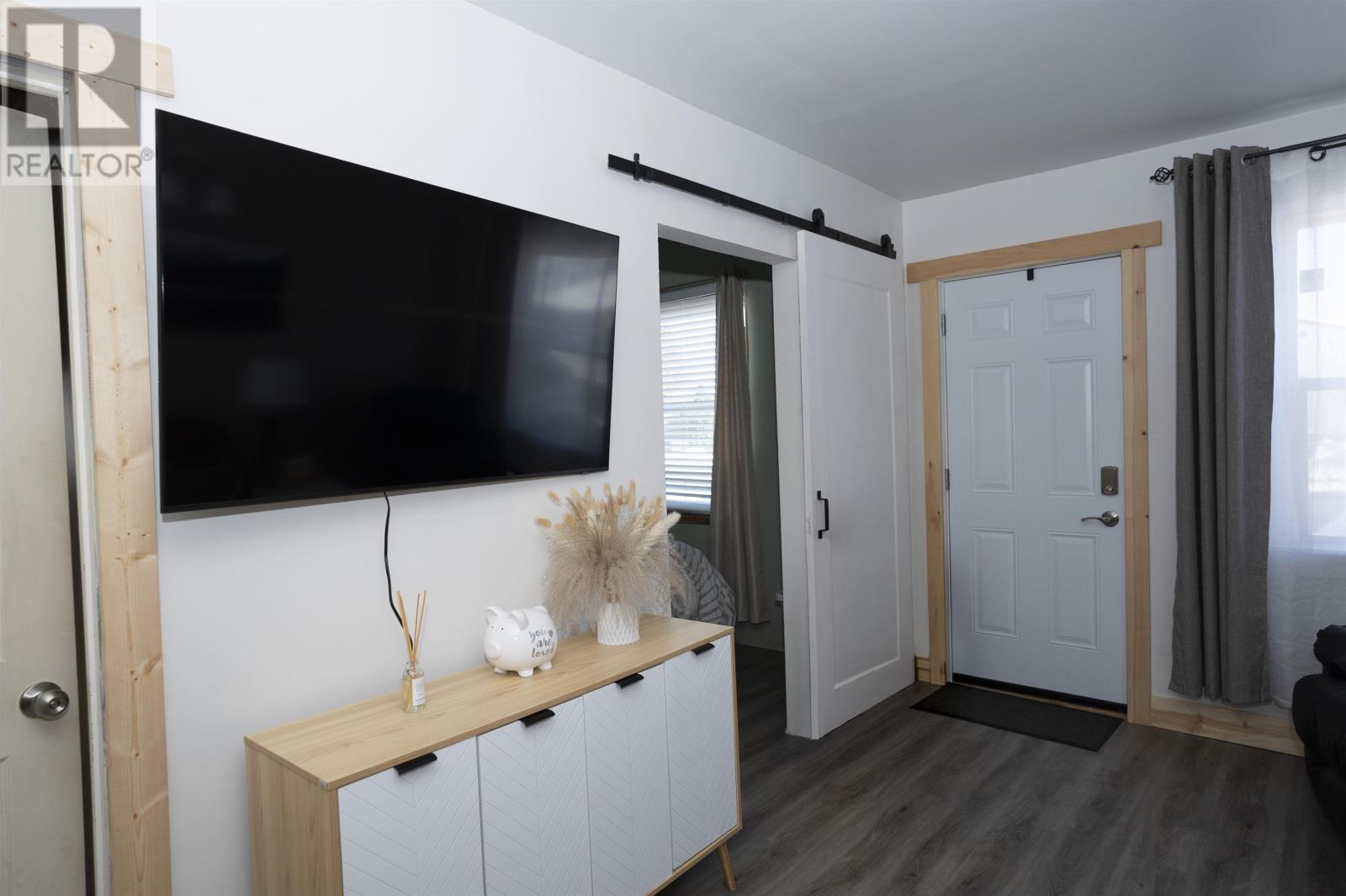 741 Sprague St, Thunder Bay, Ontario  P7E 1V5 - Photo 3 - TB2600172