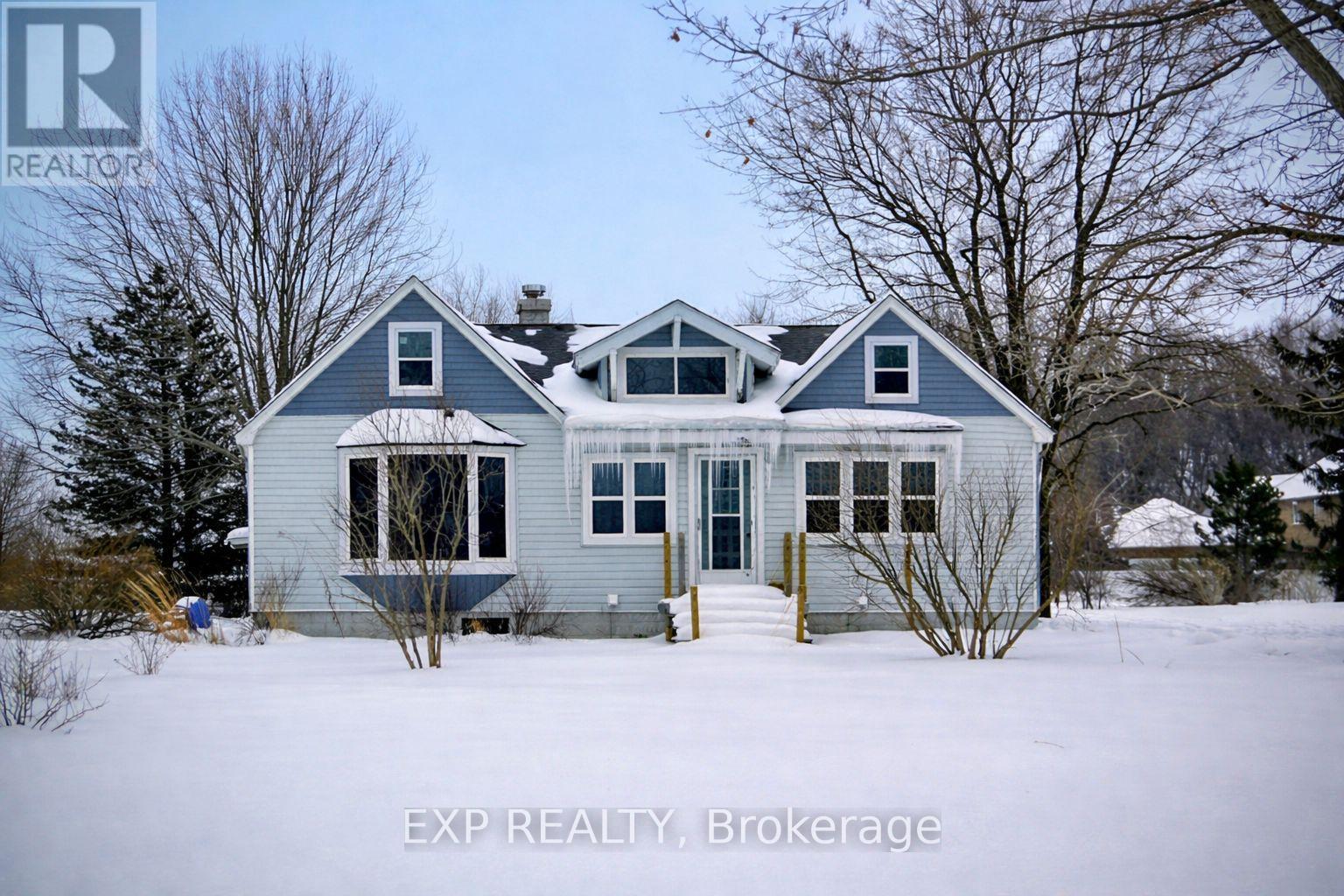 330 Helena Street, Fort Erie, Ontario  L2A 4J8 - Photo 1 - X12763340