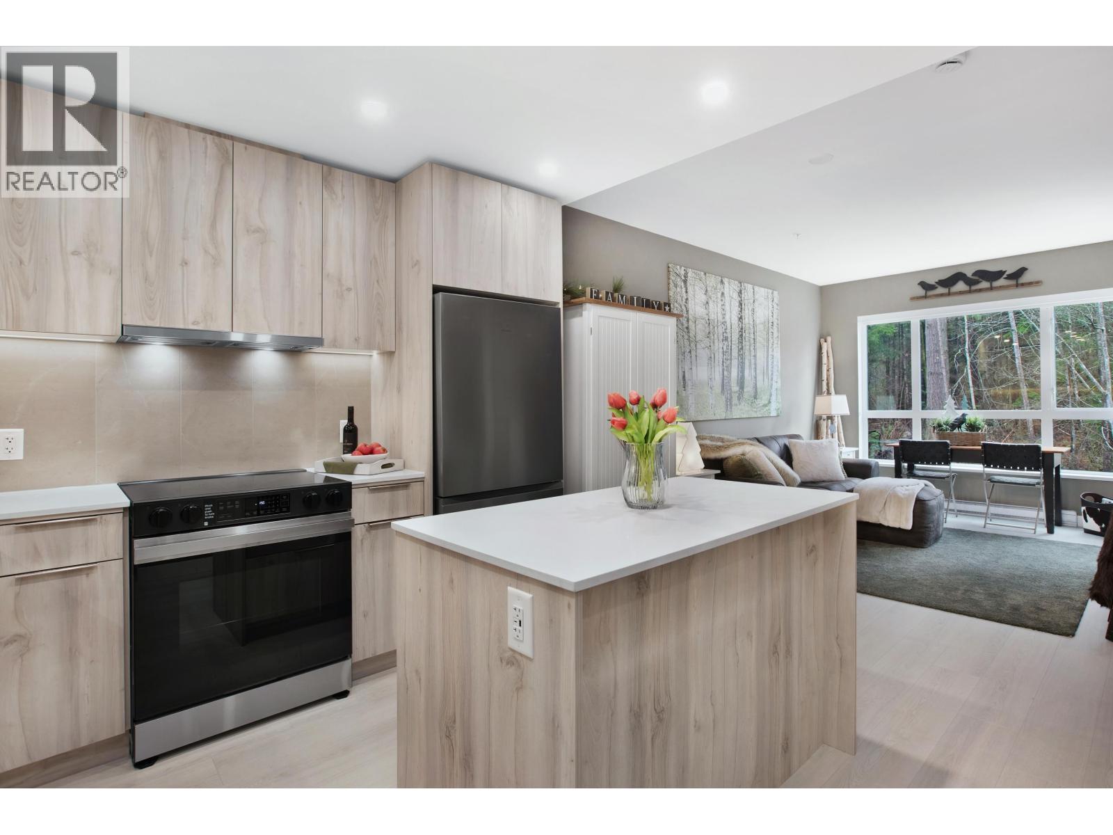 312 3596 Malsum Drive, North Vancouver, British Columbia  V7G 0B5 - Photo 5 - R3087111