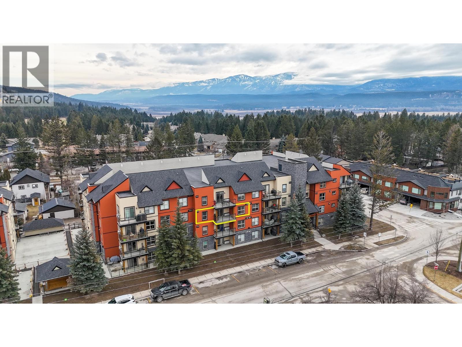 4874 Stanley Street Unit# 307, Radium Hot Springs, British Columbia  V0A 1M0 - Photo 2 - 10375070