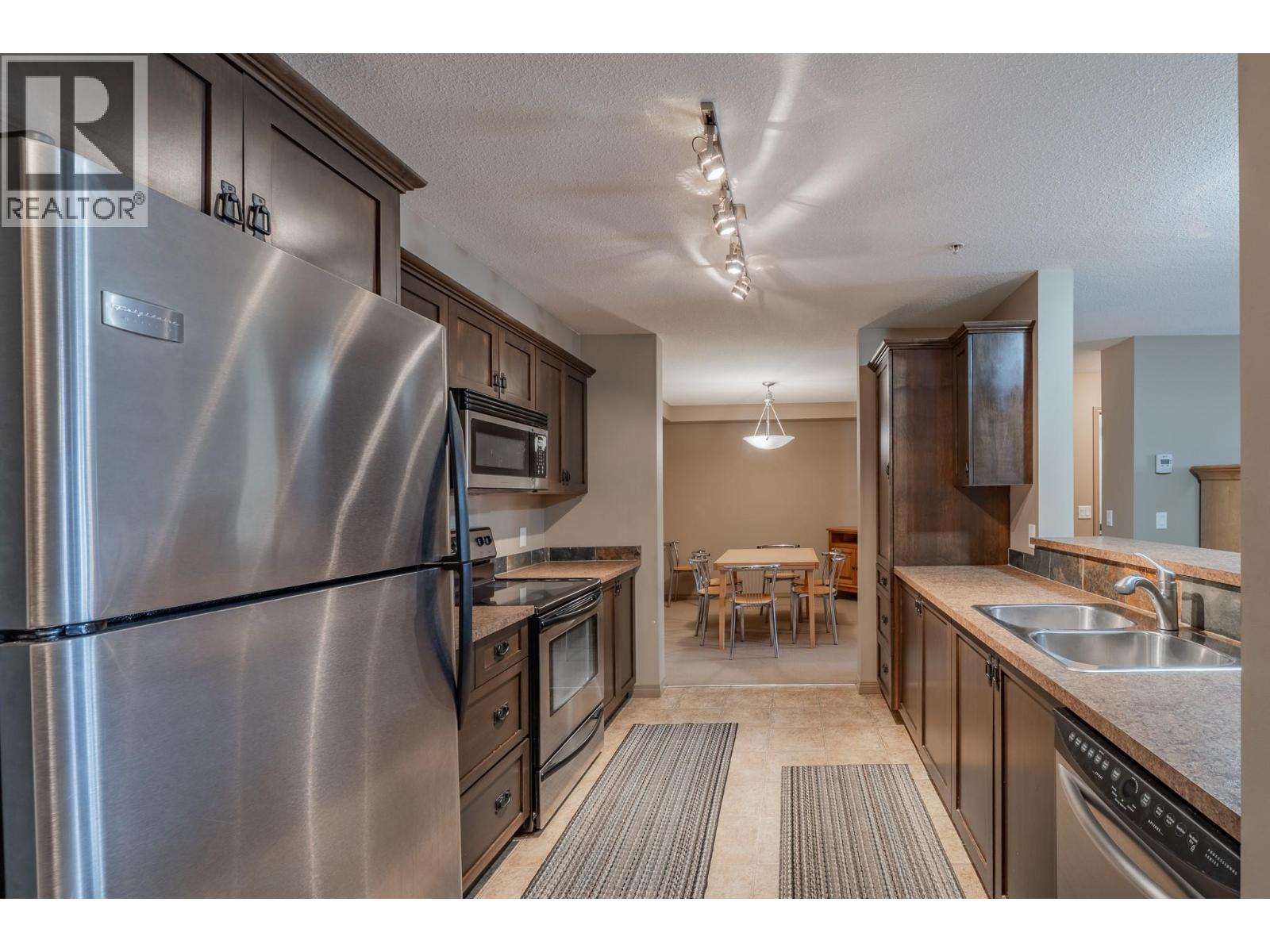 4874 Stanley Street Unit# 307, Radium Hot Springs, British Columbia  V0A 1M0 - Photo 3 - 10375070