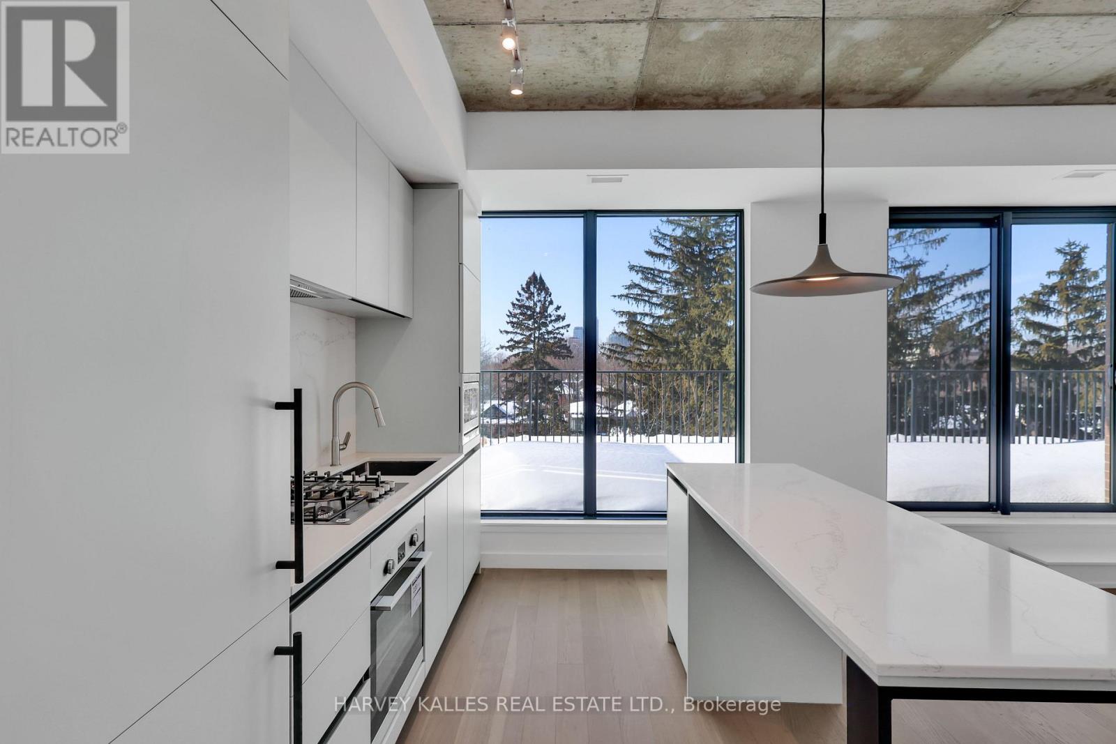 610 - 1734 Bayview Avenue, Toronto, Ontario  M4G 3C4 - Photo 2 - C12763380