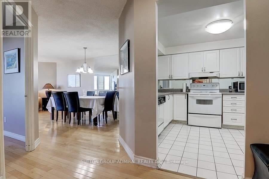 1008 - 1121 Steeles Avenue W, Toronto, Ontario  M2R 3W7 - Photo 6 - C12763408