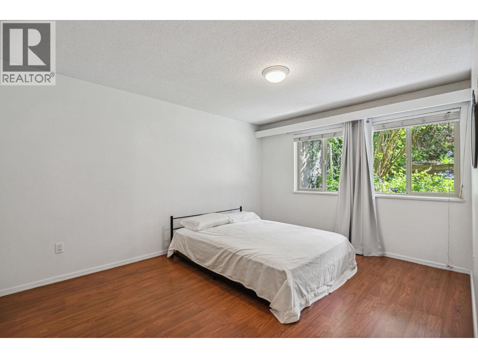 Listing Picture 9 of 26 : 101 9857 MANCHESTER DRIVE, Burnaby / 本拿比 - 魯藝地產 Yvonne Lu Group - MLS Medallion Club Member