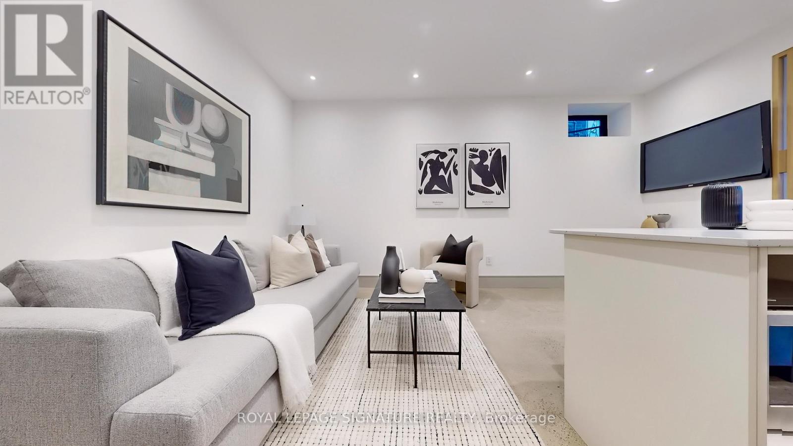 Lower - 82 Gough Avenue, Toronto, Ontario  M4K 3N8 - Photo 8 - E12763374