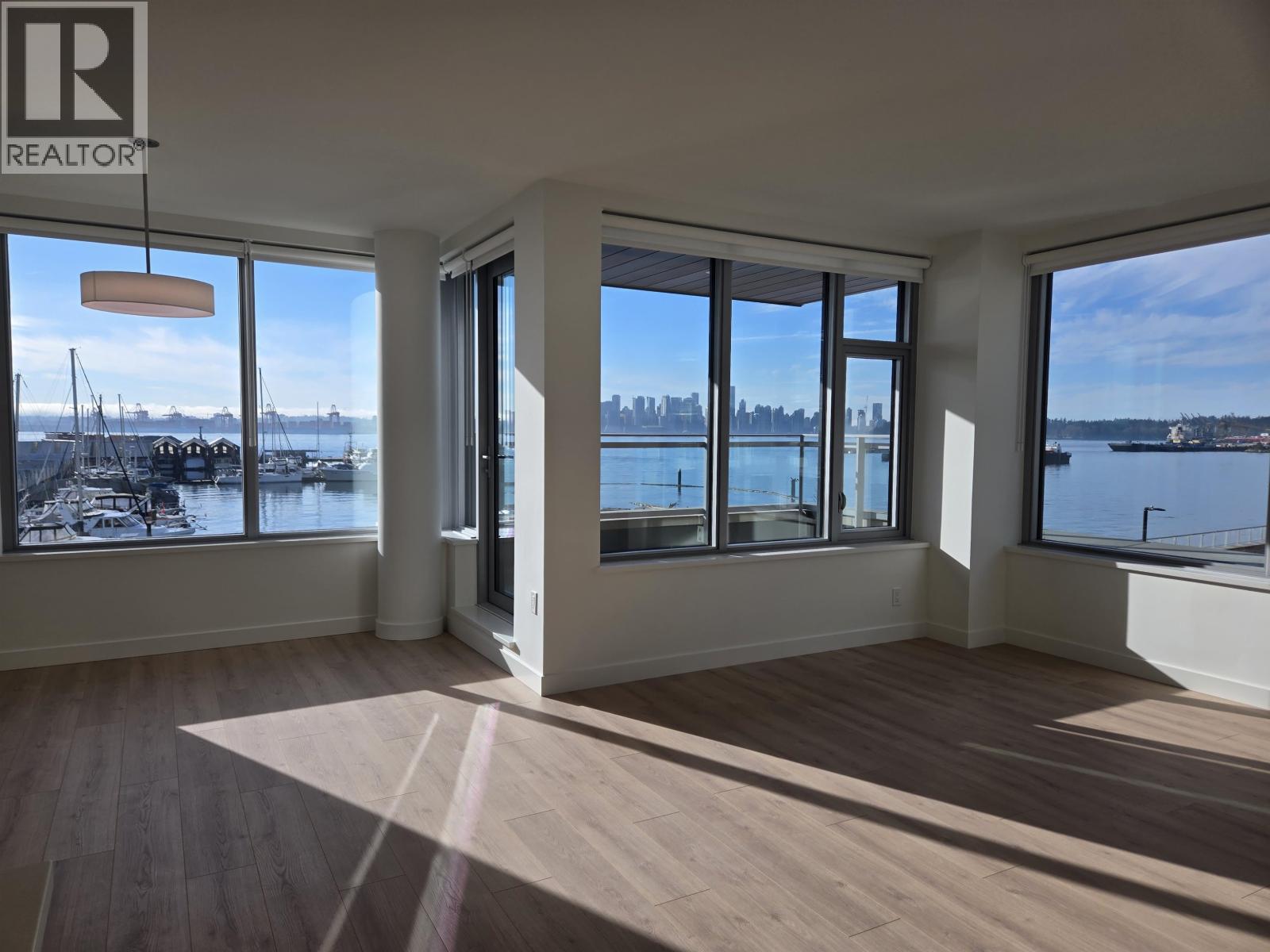 322 755 Harbourside Drive, North Vancouver, British Columbia  V7M 3G3 - Photo 14 - R3083631