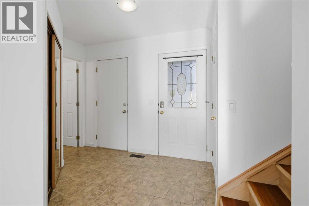 1721 Douglas Glen Grove Se, Calgary, Alberta  T2Z 3A5 - Photo 3 - A2283850