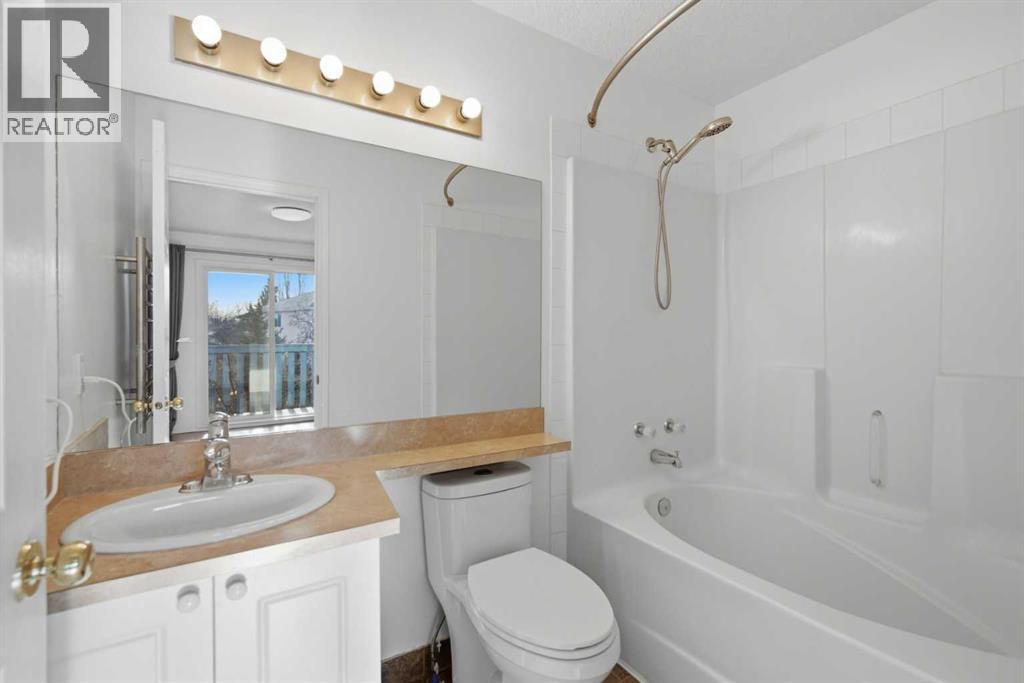 1721 Douglas Glen Grove Se, Calgary, Alberta  T2Z 3A5 - Photo 39 - A2283850