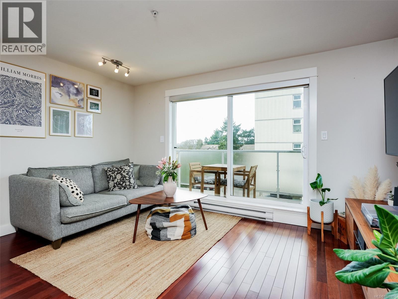 304 1315 Esquimalt Rd, Esquimalt, British Columbia  V9A 3P5 - Photo 4 - 1025257