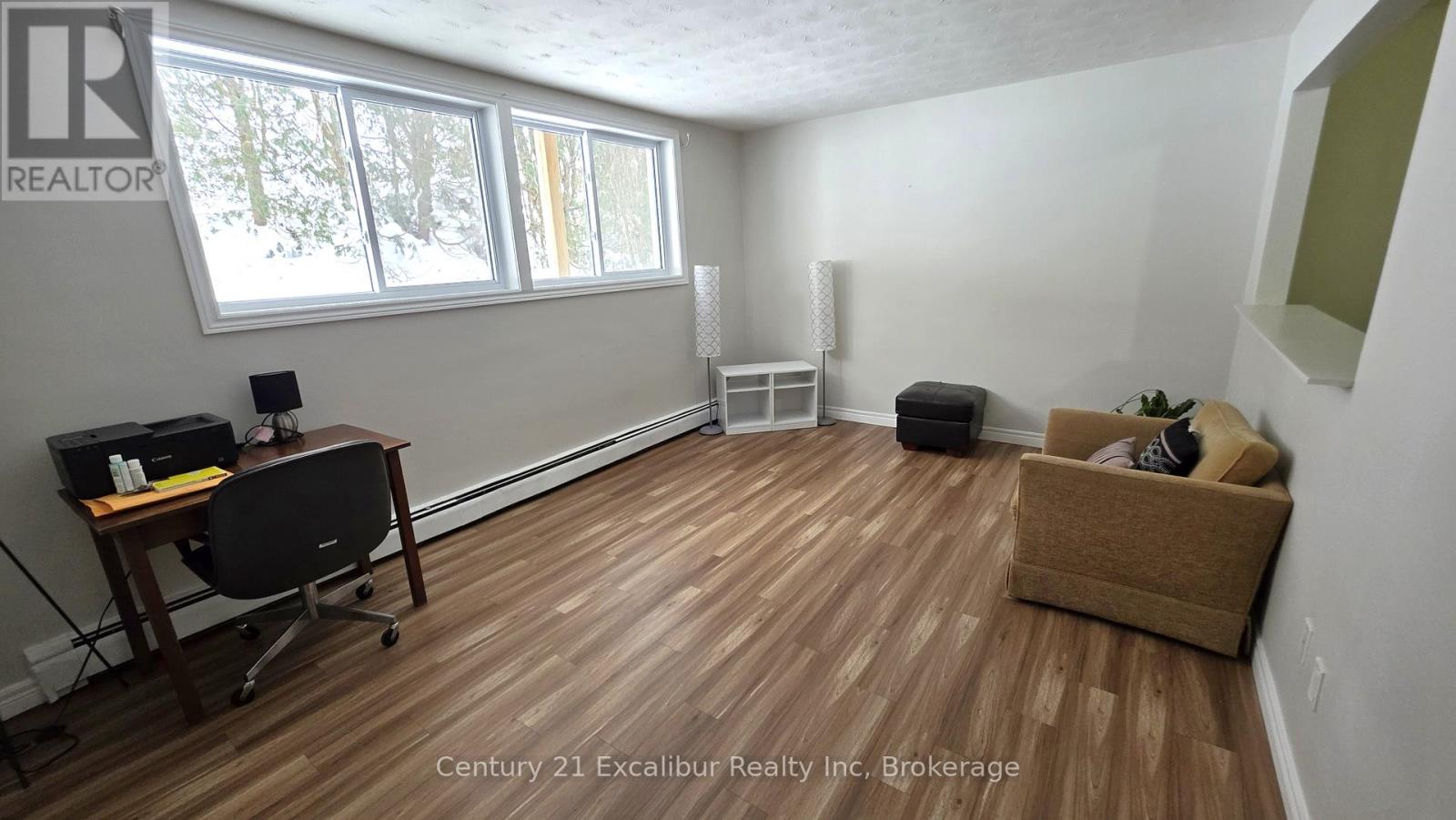 4 - 320 Queen Street E, Centre Wellington, Ontario  N1M 1T4 - Photo 2 - X12763376