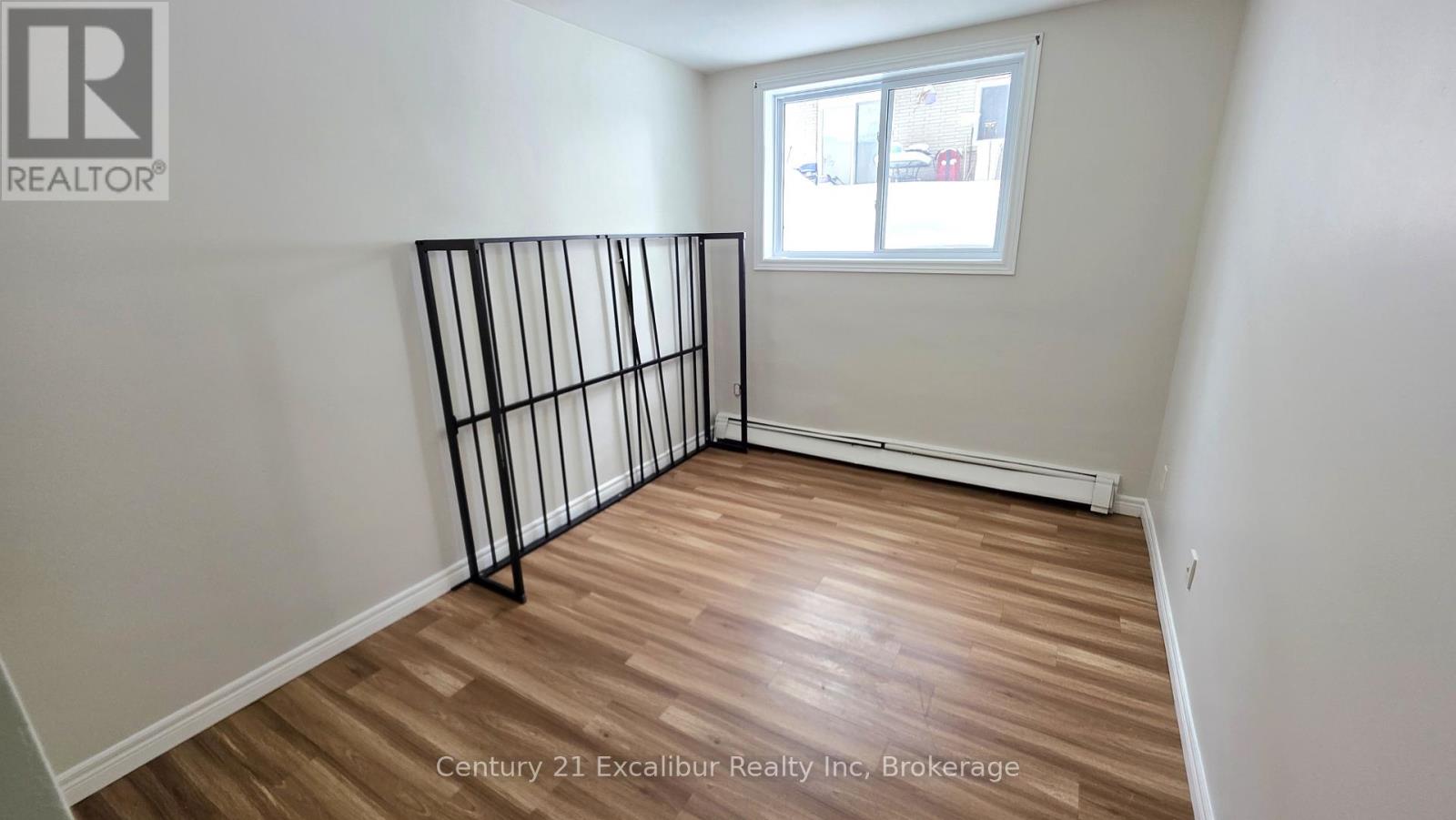 4 - 320 Queen Street E, Centre Wellington, Ontario  N1M 1T4 - Photo 7 - X12763376