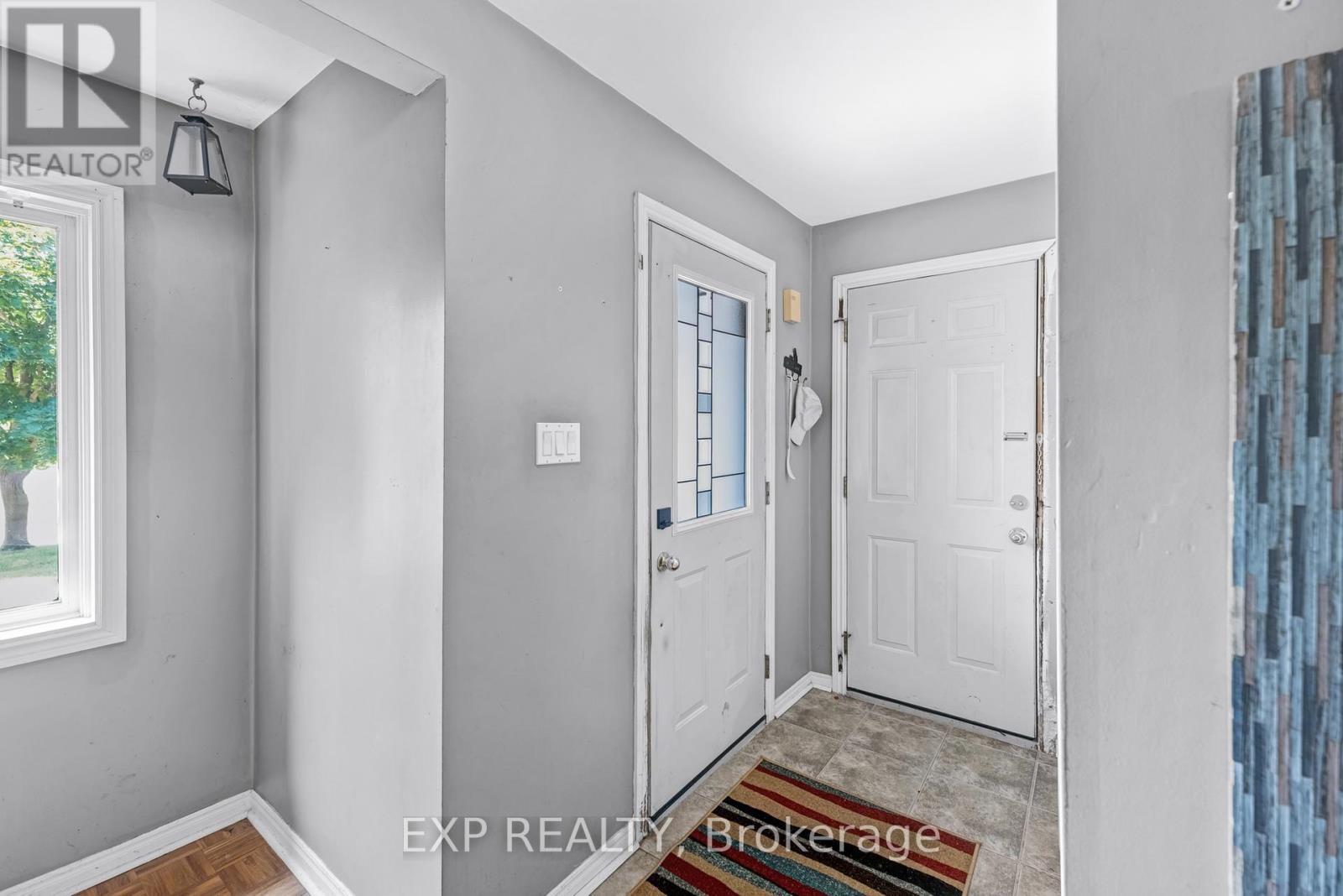 17 Chamberlain Court, King, Ontario  L0G 1N0 - Photo 38 - N12661206