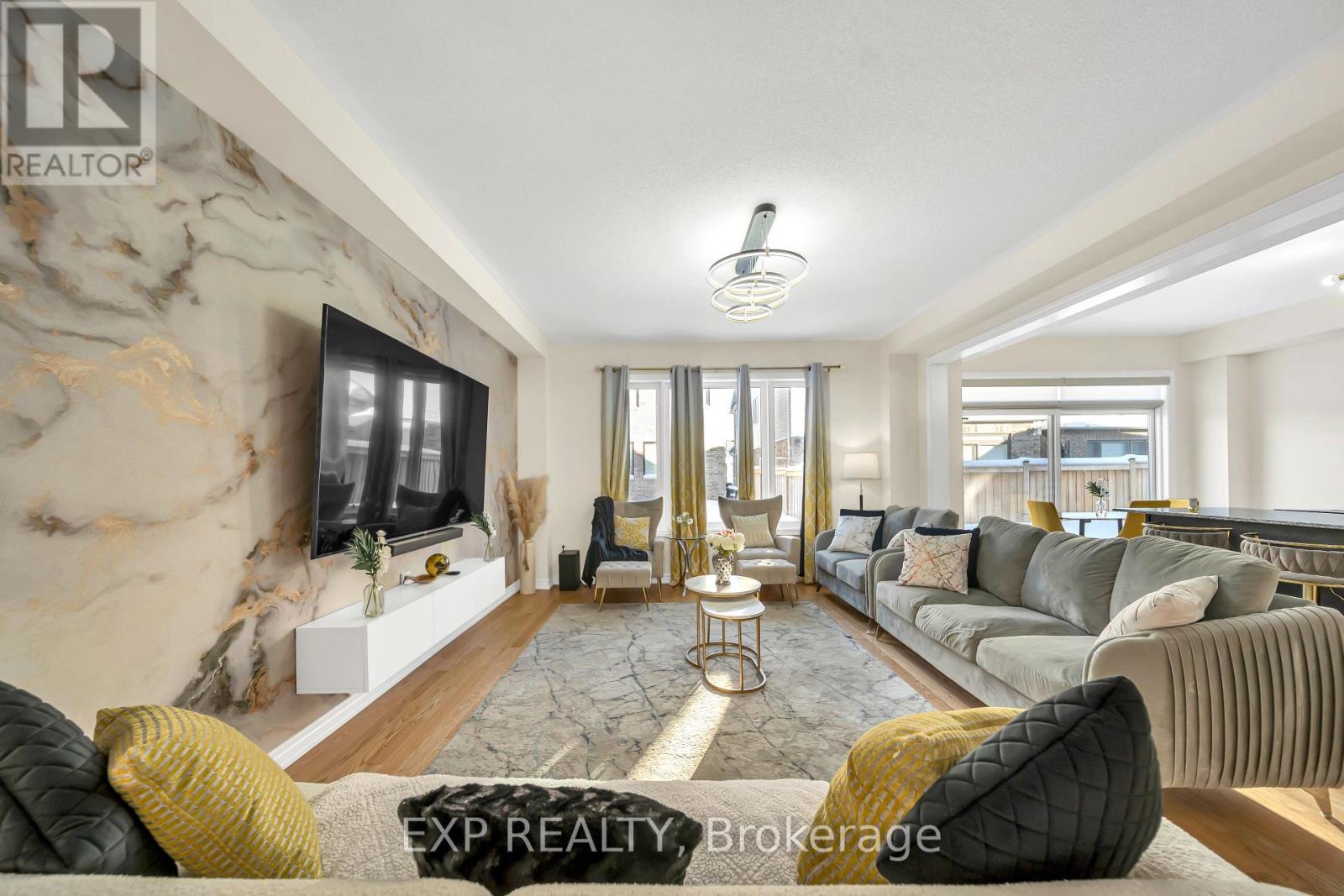 108 Durham Avenue, Barrie, Ontario  L9J 0L8 - Photo 8 - S12763386