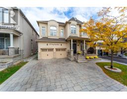 37 ROYAL WEST DRIVE, Brampton, Ontario