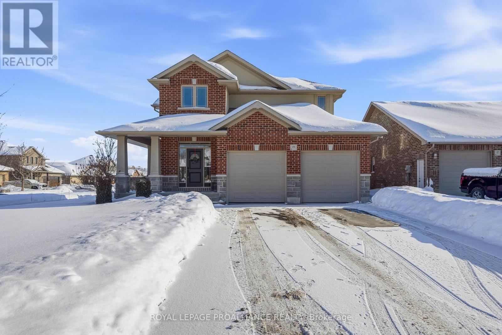19 SCENIC DRIVE, Belleville, Ontario