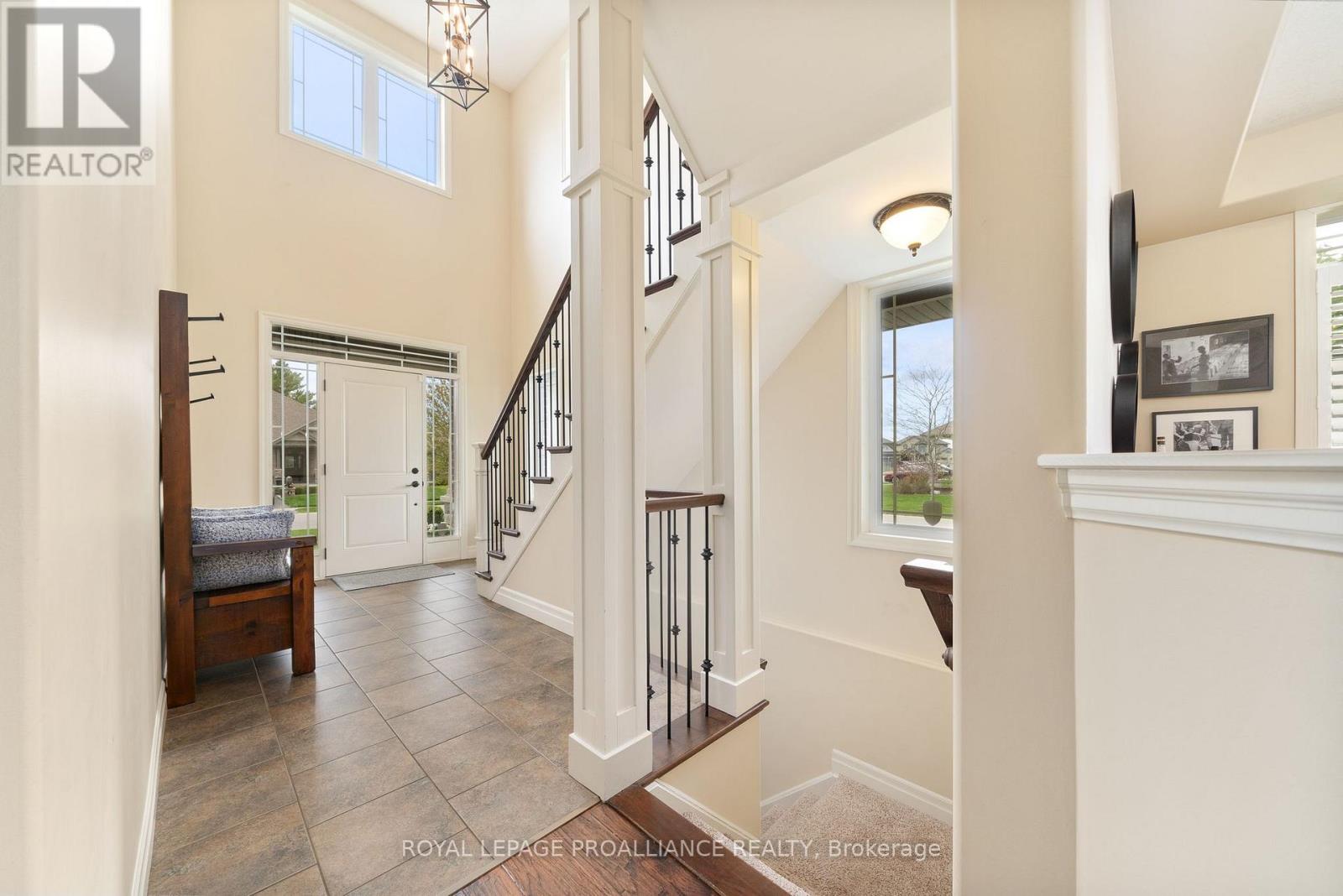 19 Scenic Drive, Belleville, Ontario  K8N 0C2 - Photo 4 - X12749170