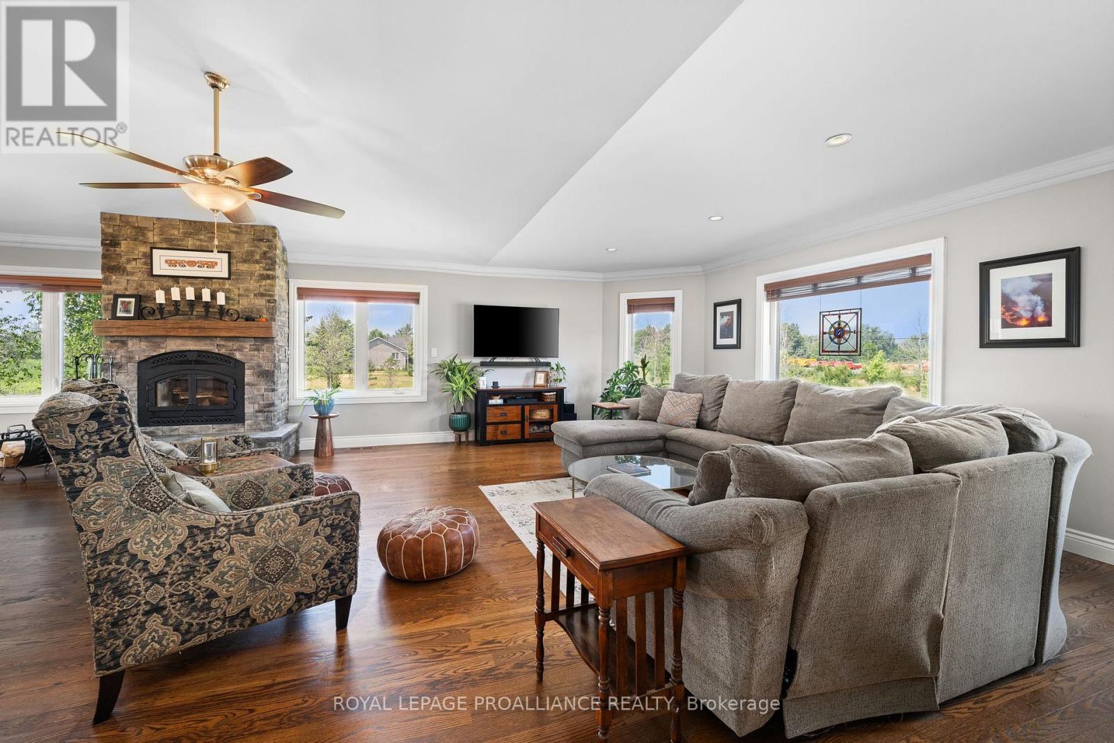 6282 County Road 2, Loyalist, Ontario  K0H 2H0 - Photo 14 - X12297261