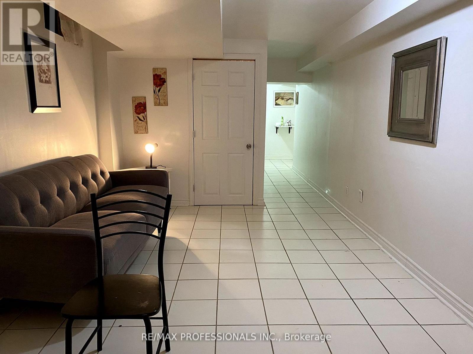 B - 5214 Springbok Crescent, Mississauga, Ontario  L4Z 3J7 - Photo 5 - W12763316