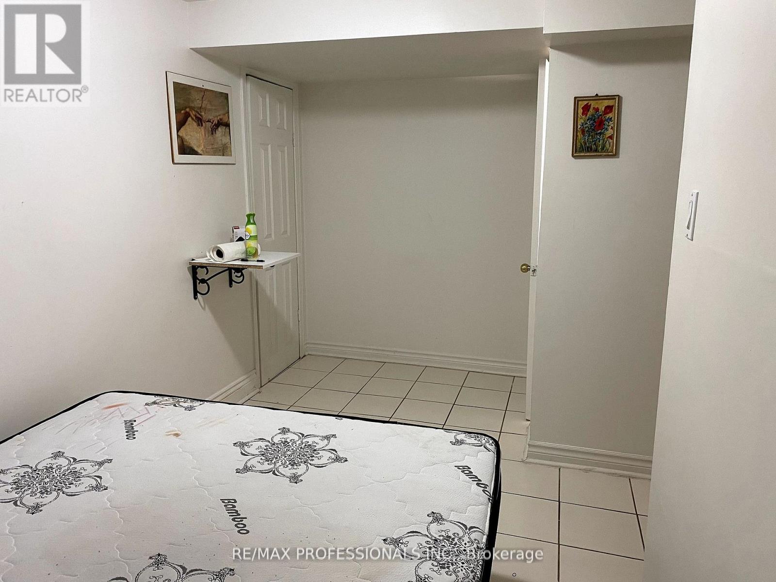 B - 5214 Springbok Crescent, Mississauga, Ontario  L4Z 3J7 - Photo 9 - W12763316