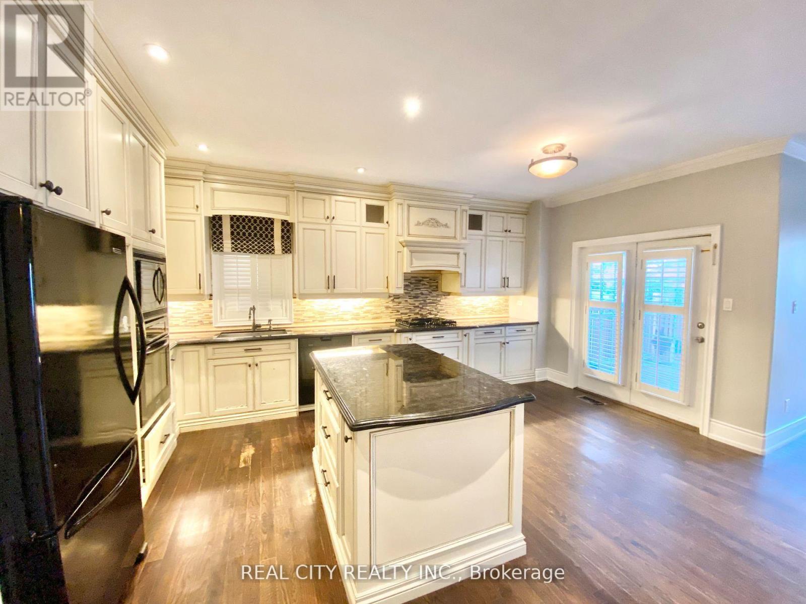 830 Old Derry Road, Mississauga, Ontario  L5W 1B9 - Photo 12 - W12763328