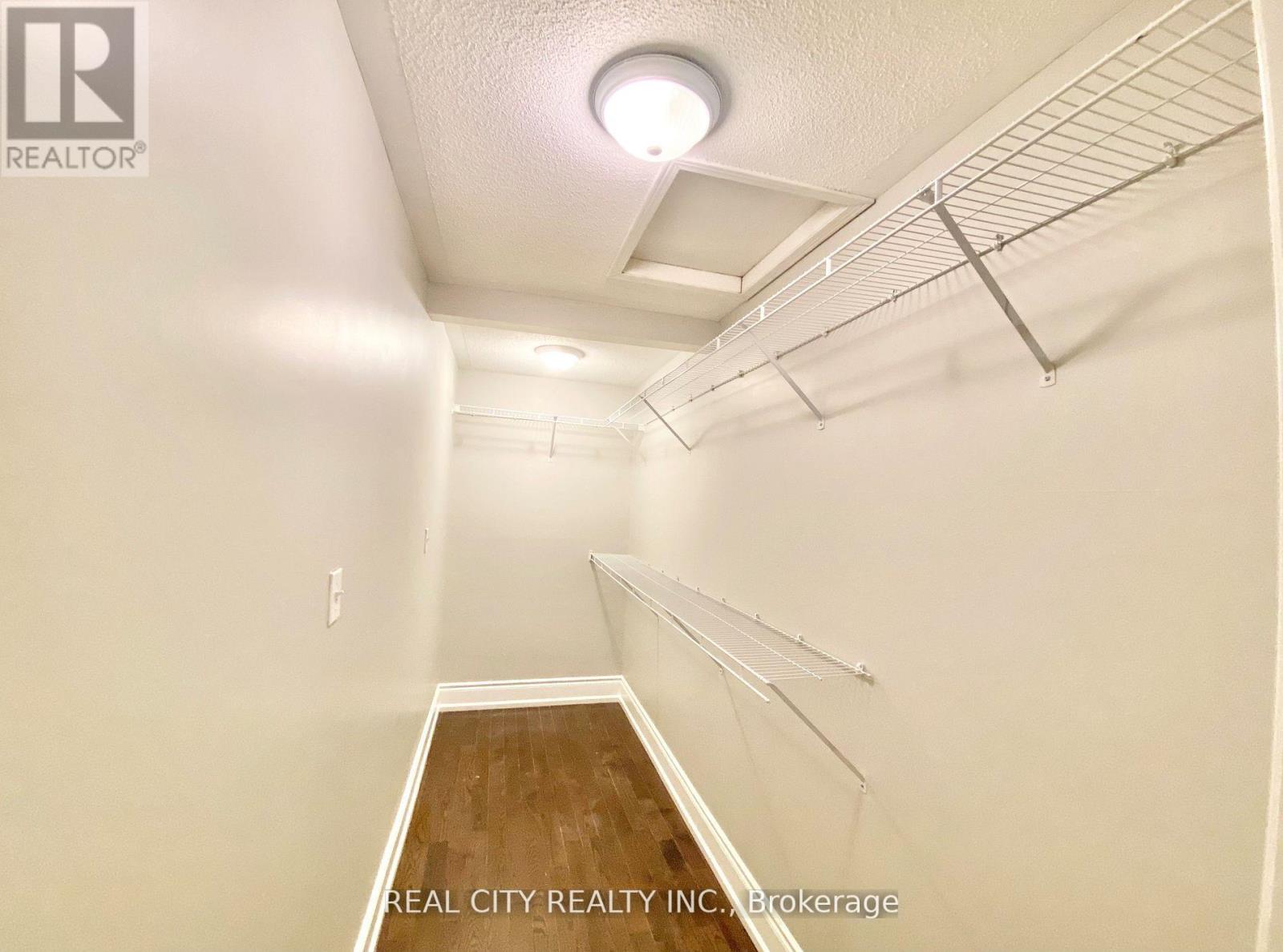 830 Old Derry Road, Mississauga, Ontario  L5W 1B9 - Photo 17 - W12763328